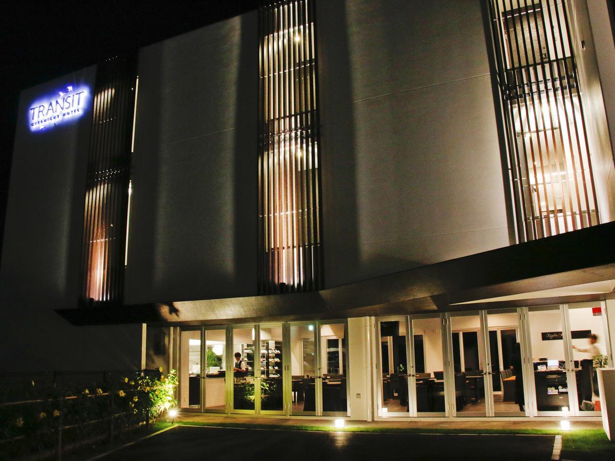 Transit Overnight Hotel Yomitan Exteriör bild